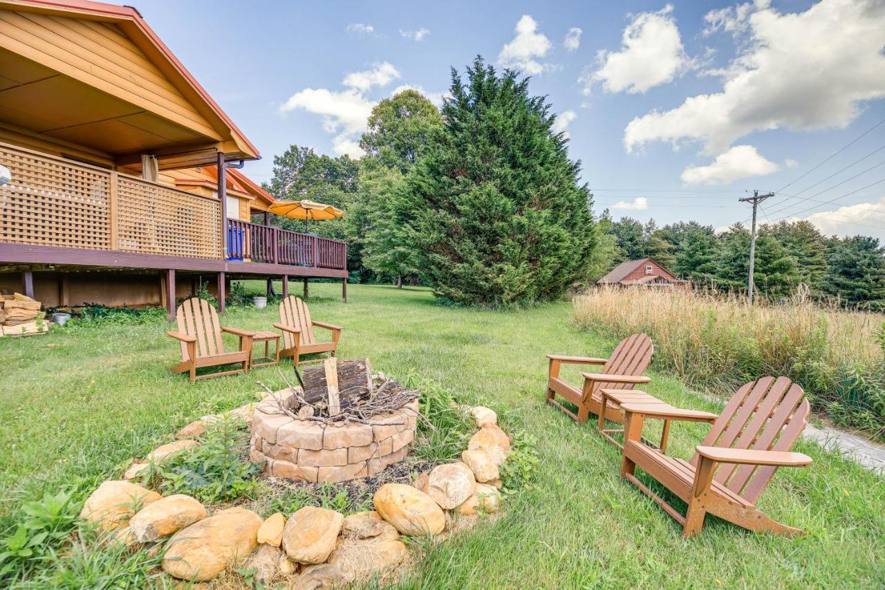 Blue Ridge Mountain Cabin With Views And Hot Tub Sparta Exterior foto